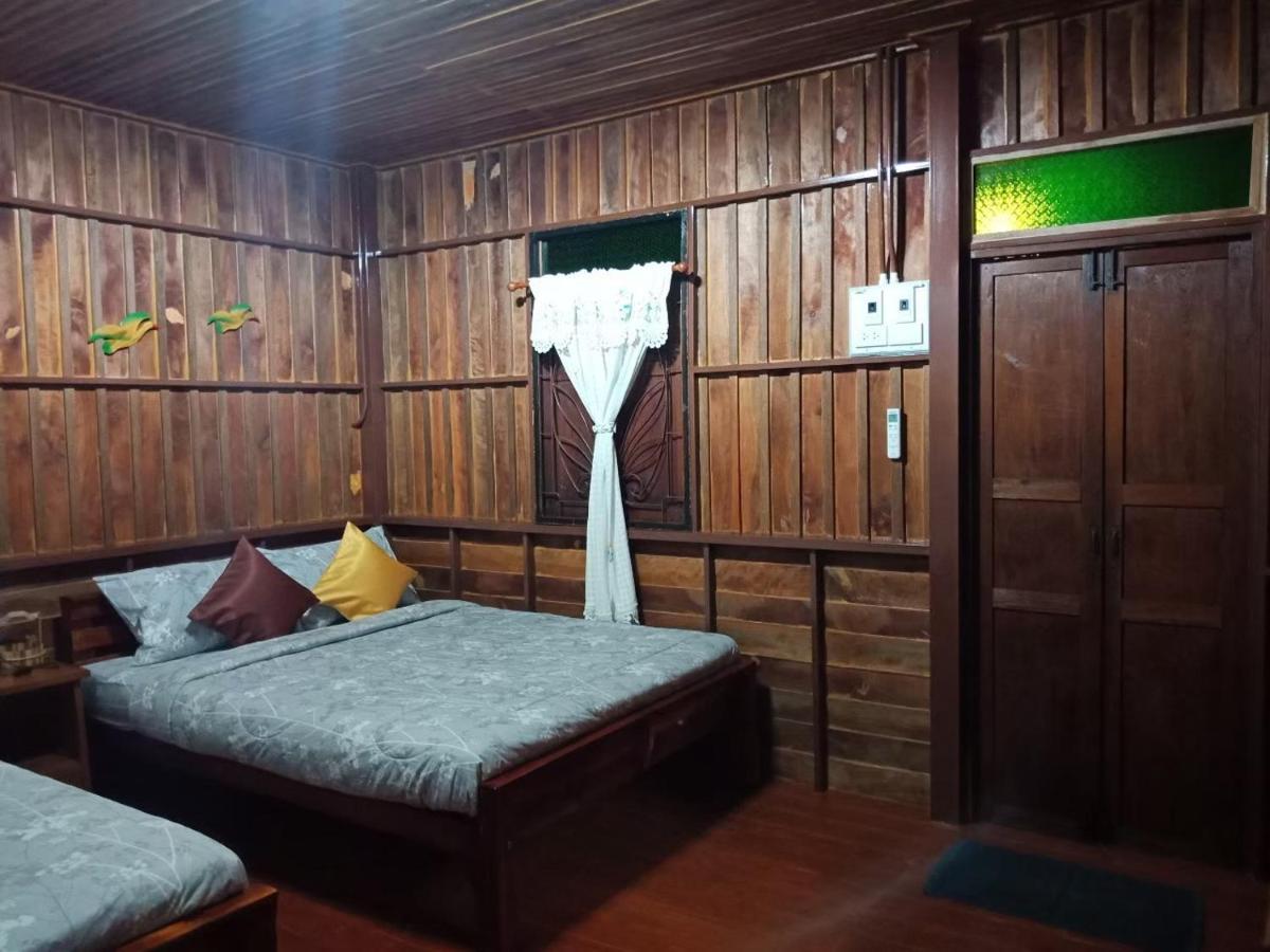 เรือนไทยใจสุขเอ๋ย Hotel Ban Bang Wa Bagian luar foto