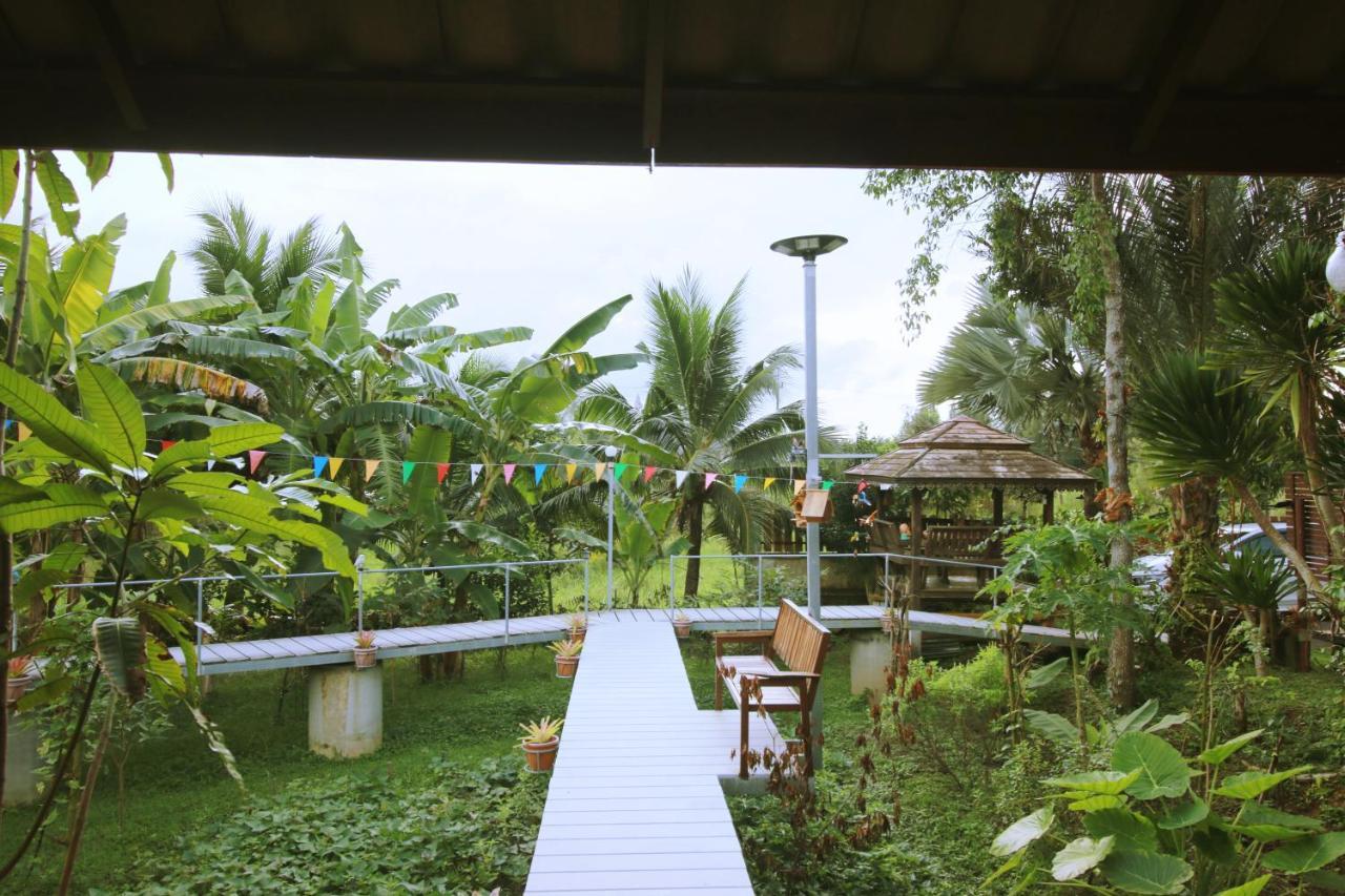 เรือนไทยใจสุขเอ๋ย Hotel Ban Bang Wa Bagian luar foto